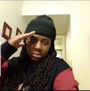 Meet your Posher, Cynthia